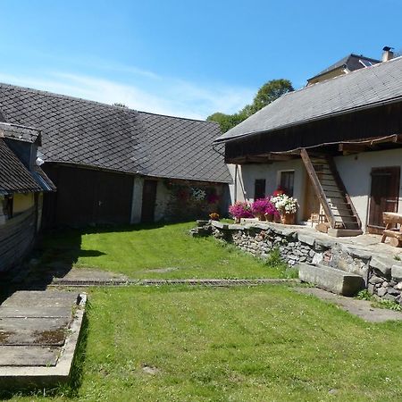 Bizoni Dvur Hotel Retenice Kültér fotó