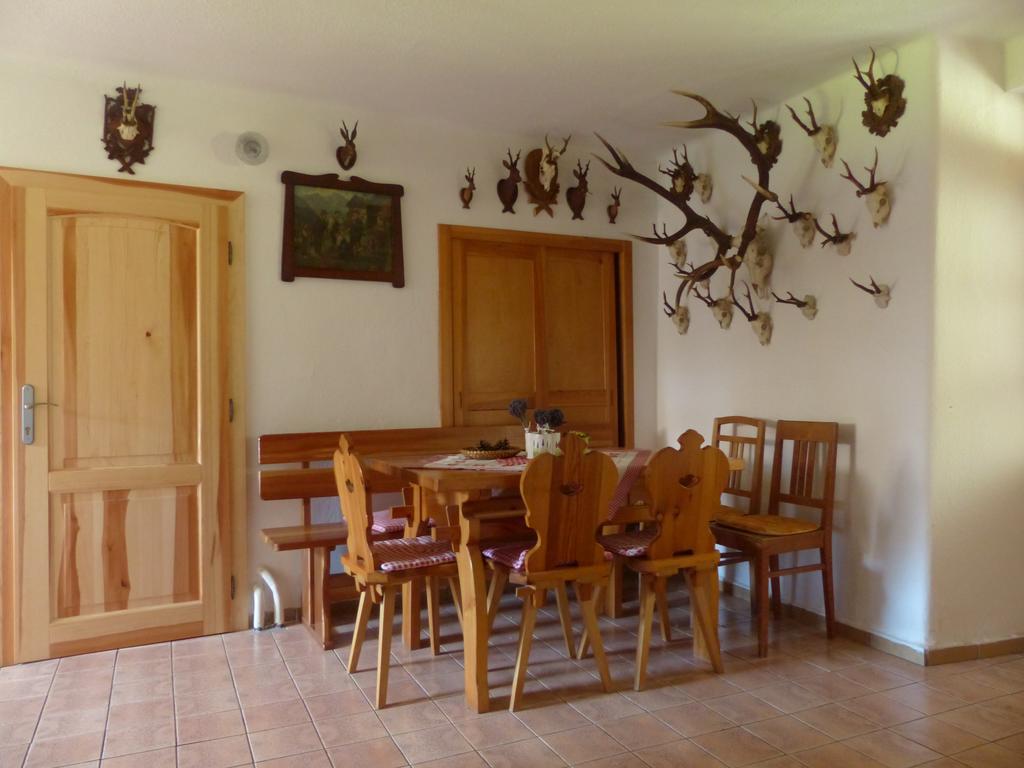 Bizoni Dvur Hotel Retenice Kültér fotó