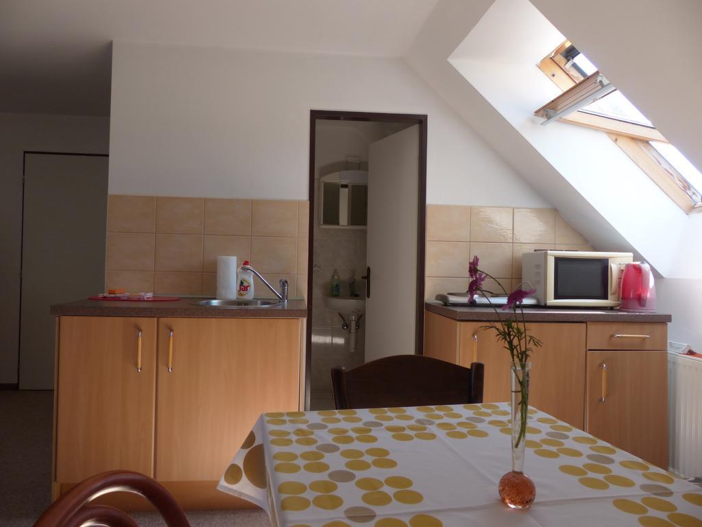 Bizoni Dvur Hotel Retenice Kültér fotó